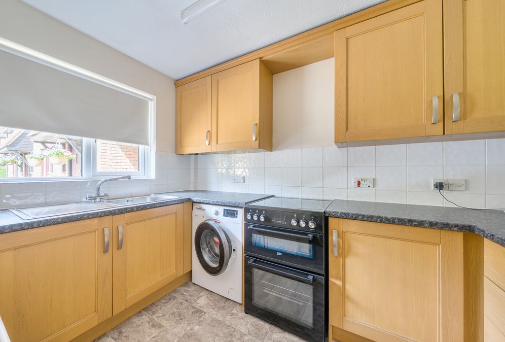 Property photo 1 of 24 1480838-13-6A3166...