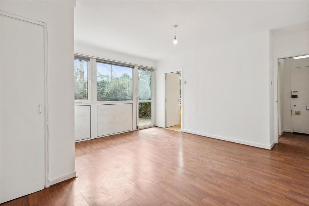 Property photo 2 of 10 3.Jpg