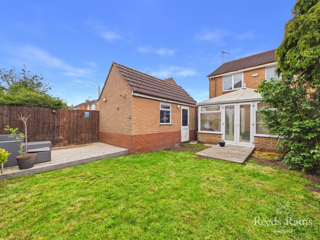 Property photo 1 of 21 Rear Garden