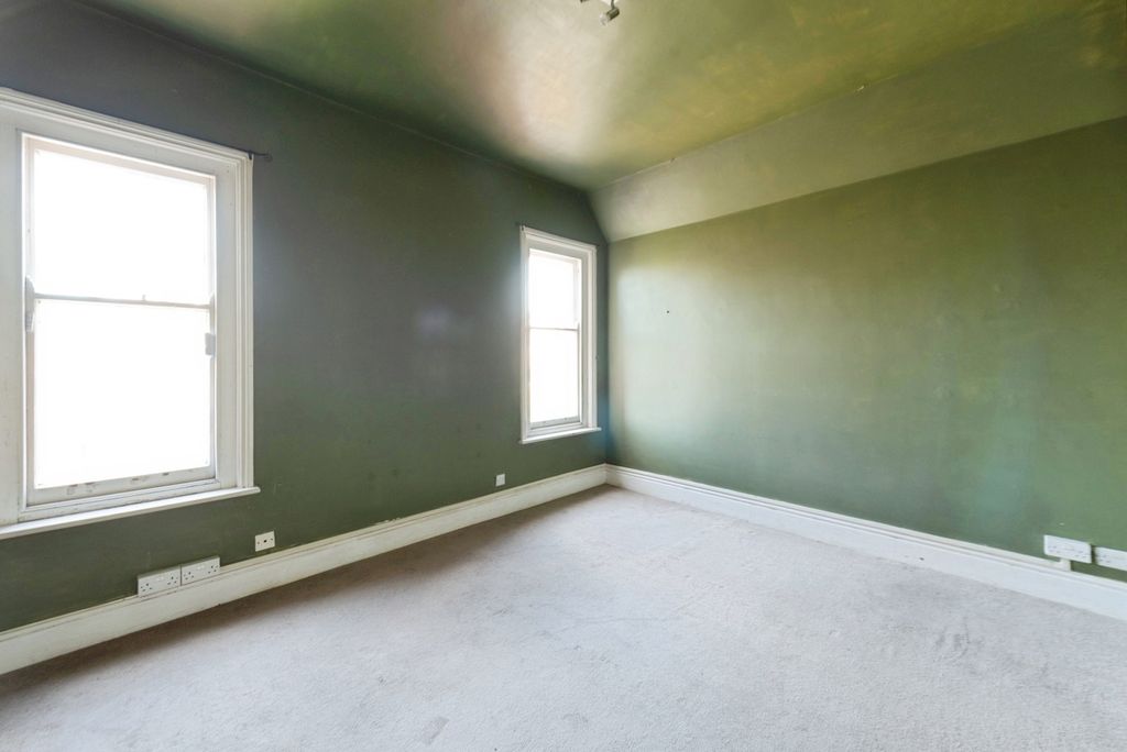 Property photo 3 of 9 Pbox-Img.Jpg