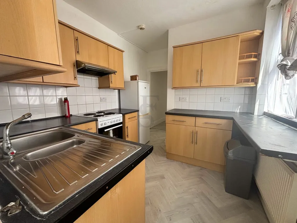 House in Leicester, Westcotes, City of Leicester - More