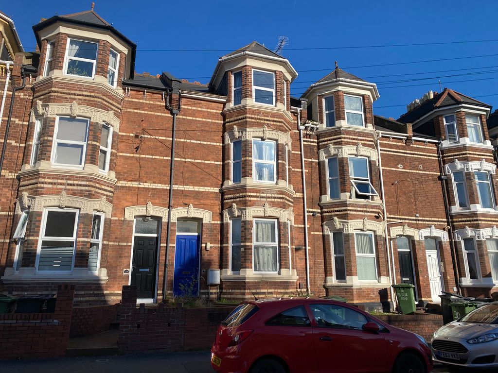 Property photo 1 of 19 Front