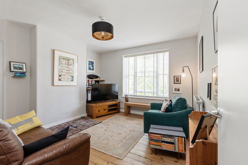 Property photo 2 of 12