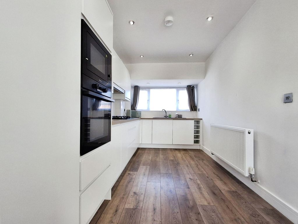 Property photo 3 of 24 Pbox-Img.Jpg
