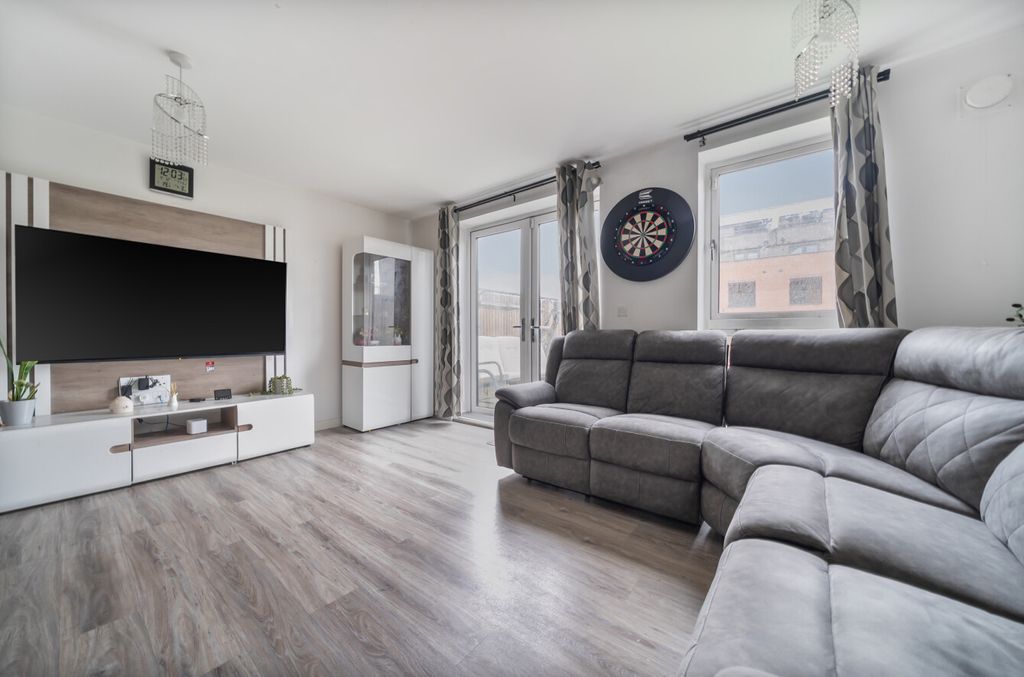 Property photo 3 of 22 1386052-20-69317E...