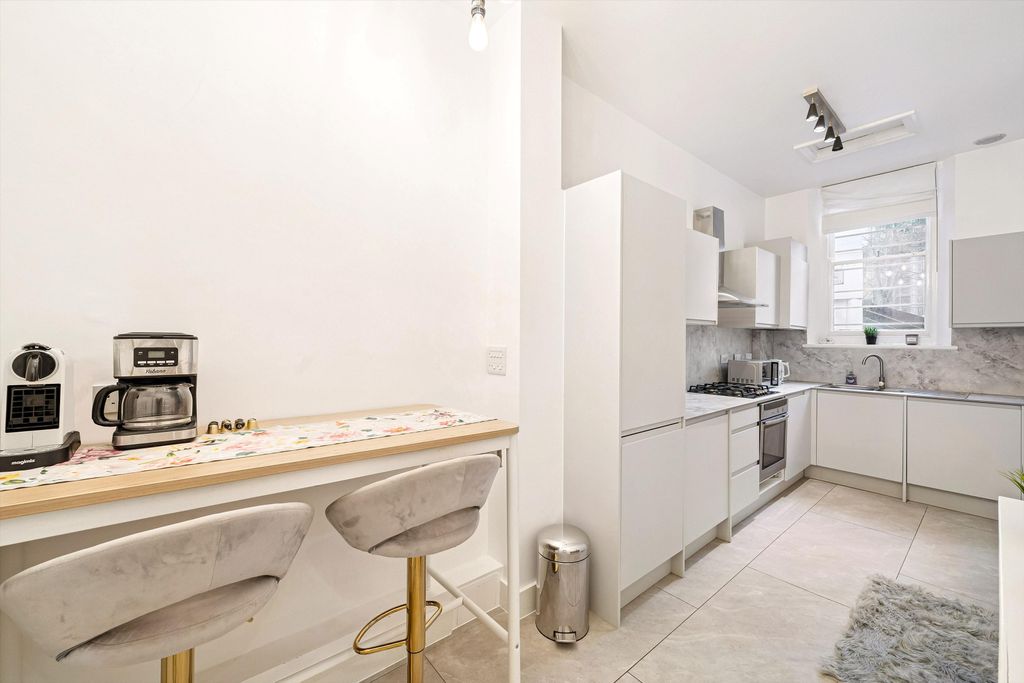 Property photo 2 of 15 Image