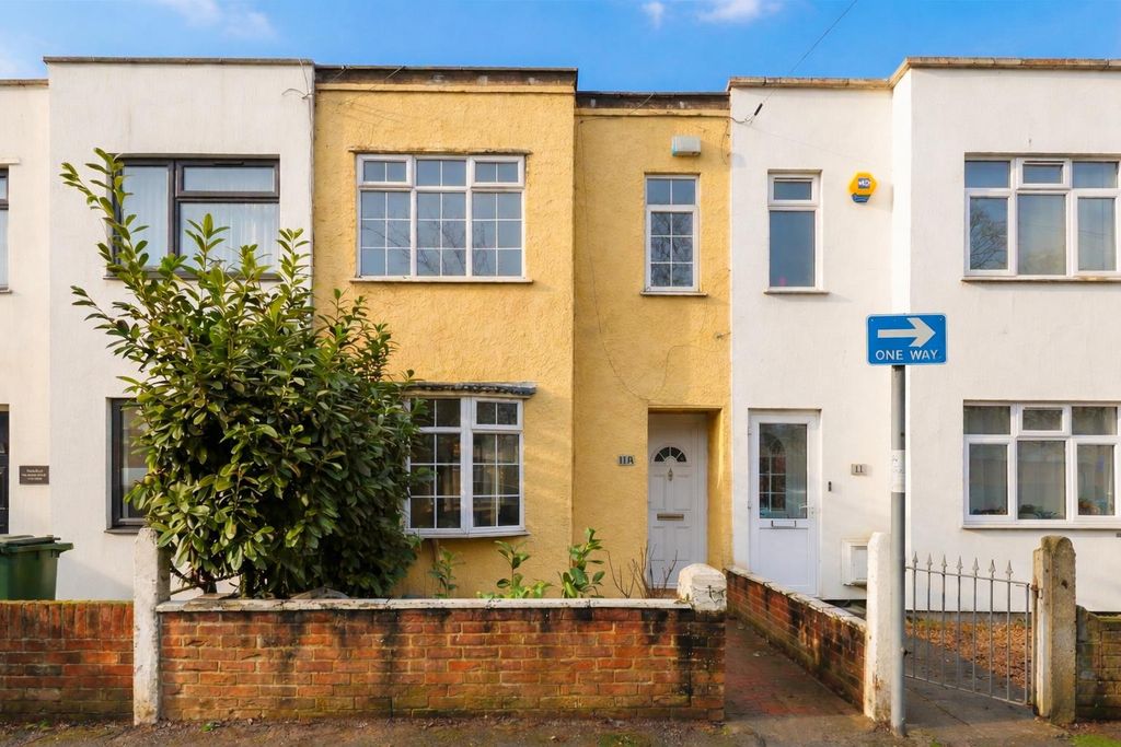 Property photo 1 of 9