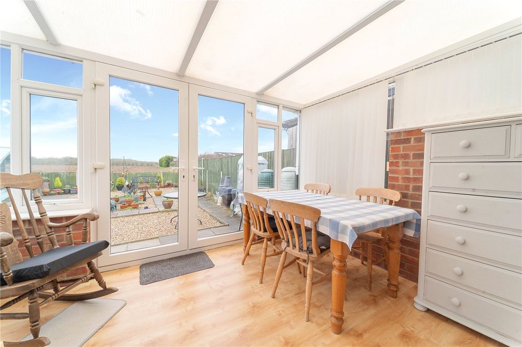 Property photo 3 of 12 Conservatory