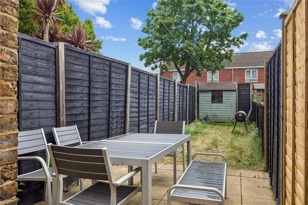 Property photo 2 of 7 Picture No. 08