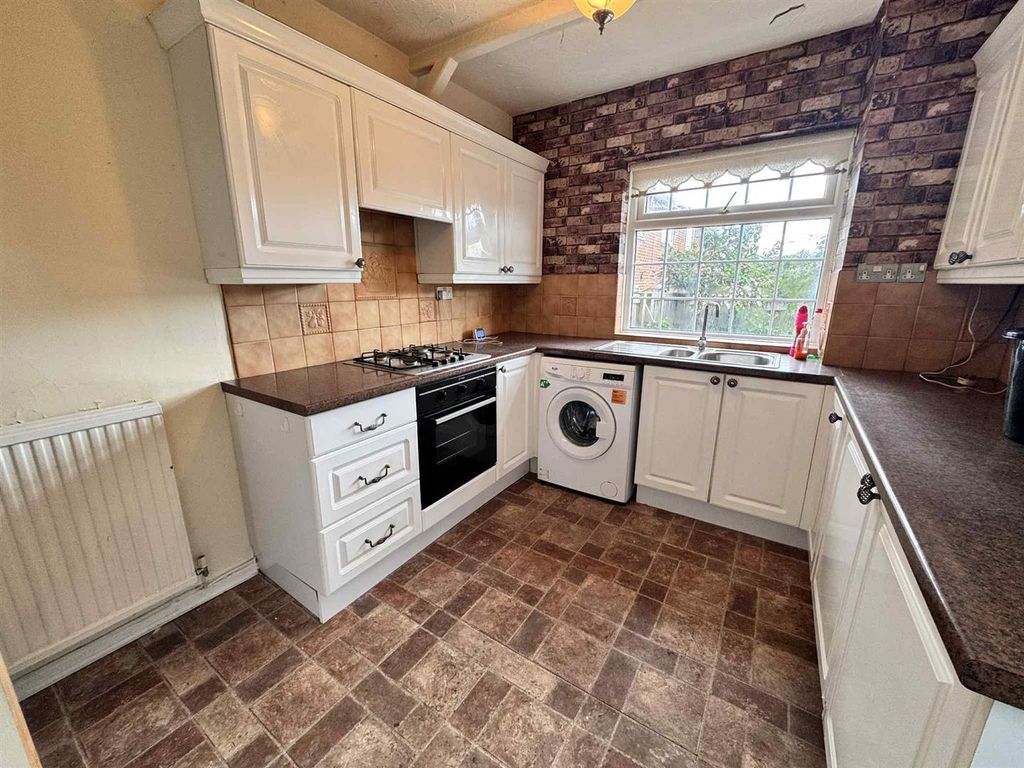 Property photo 2 of 10 d4248F62-A383-4F76-A799-2Db1062Bb6A0.Jpg