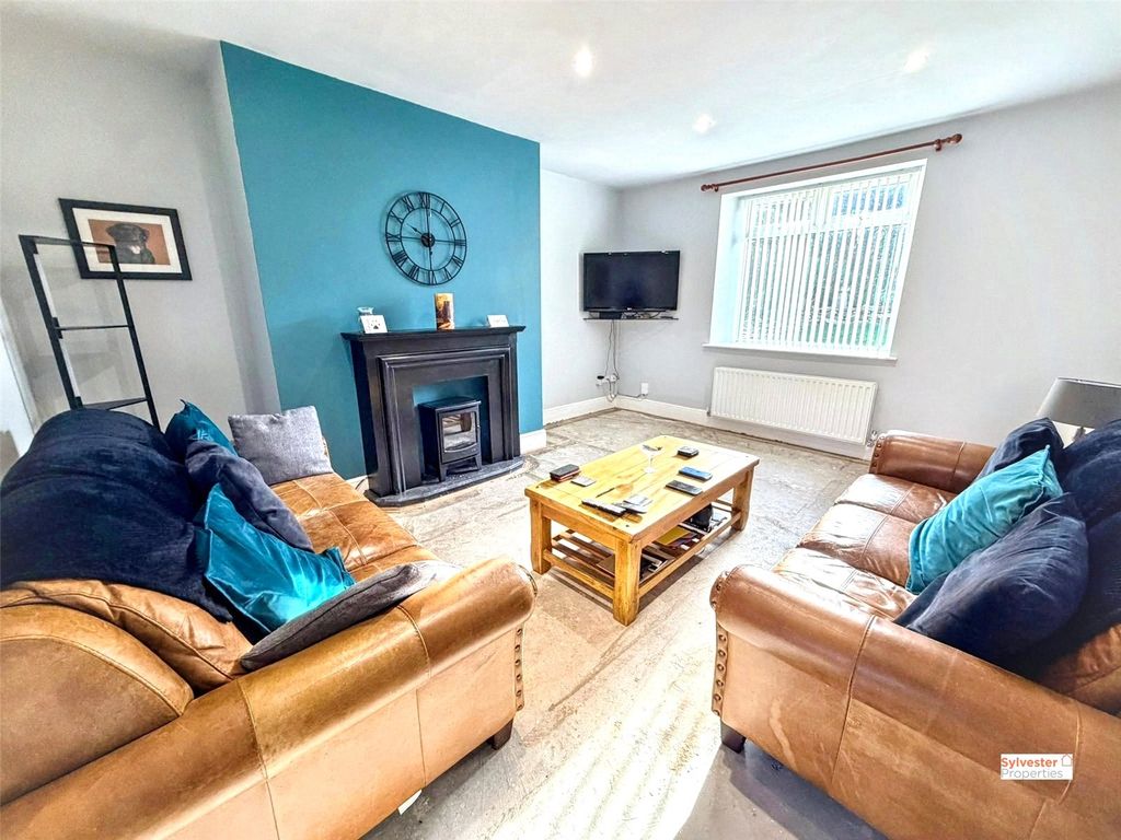 Property photo 2 of 16 Picture No. 02