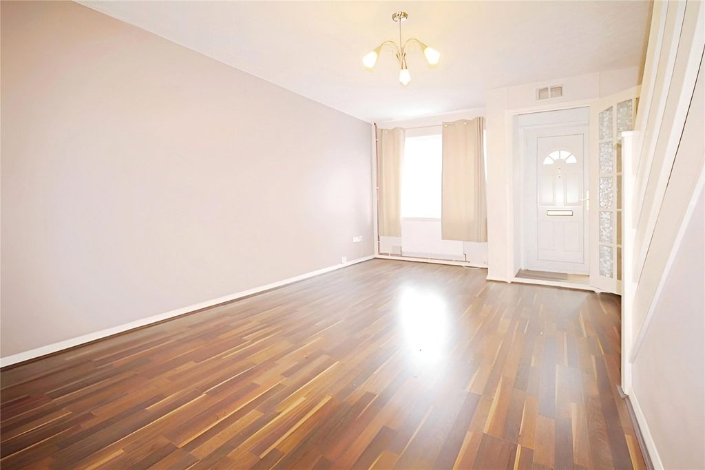 Property photo 2 of 7 Picture No. 20