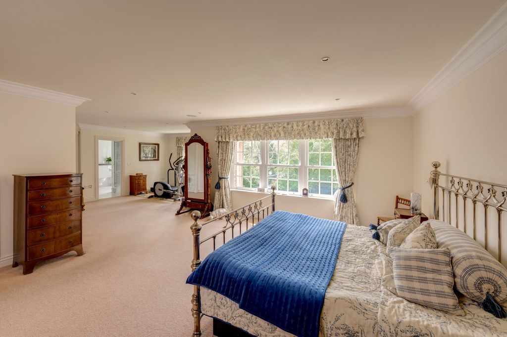 Additional image 14 of 8 bed detached house for saleWestfield Road, Beaconsfield HP9