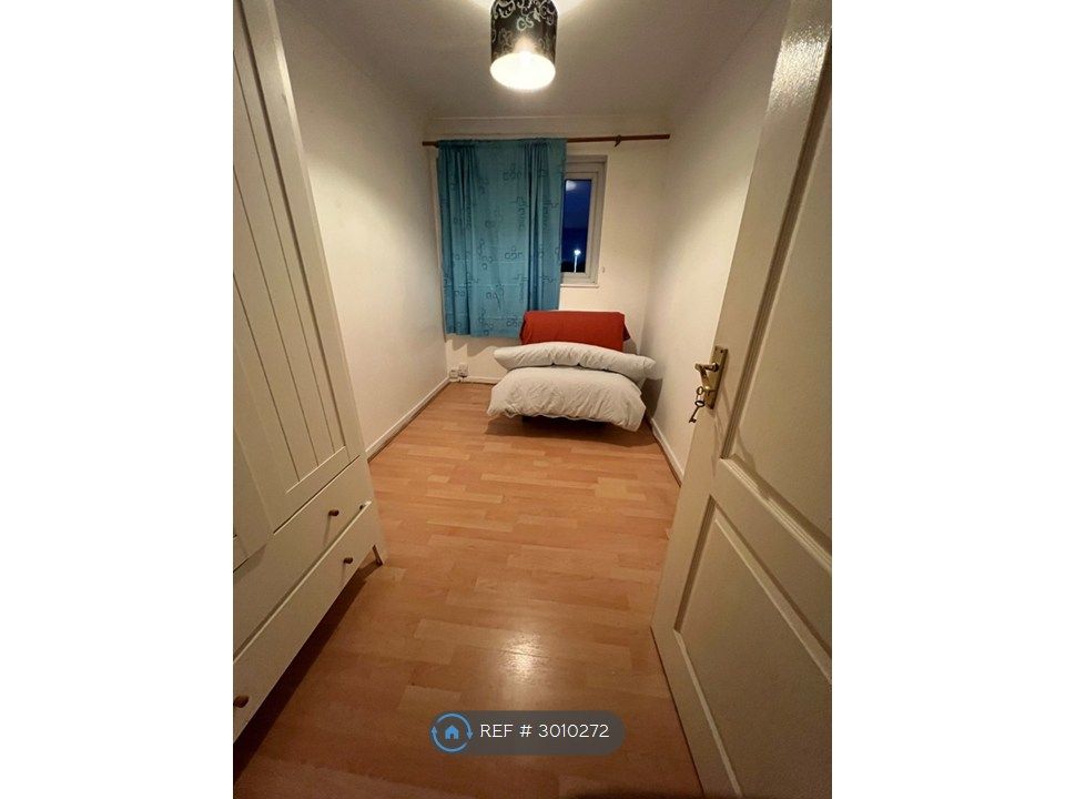 Property photo 2 of 8 Single Room