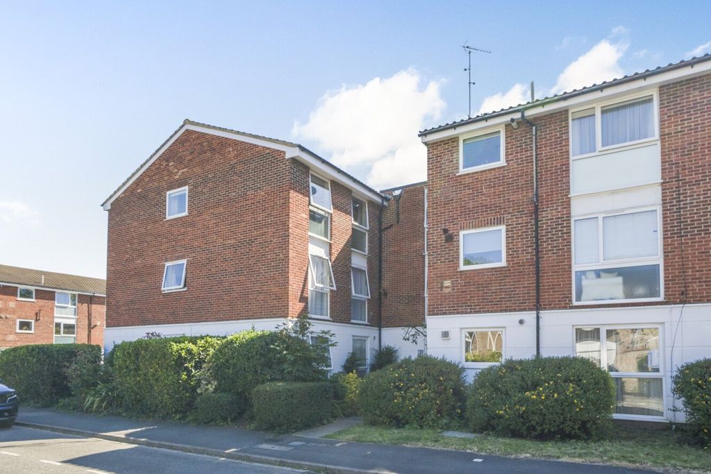 Property photo 3 of 12 Picture No. 02