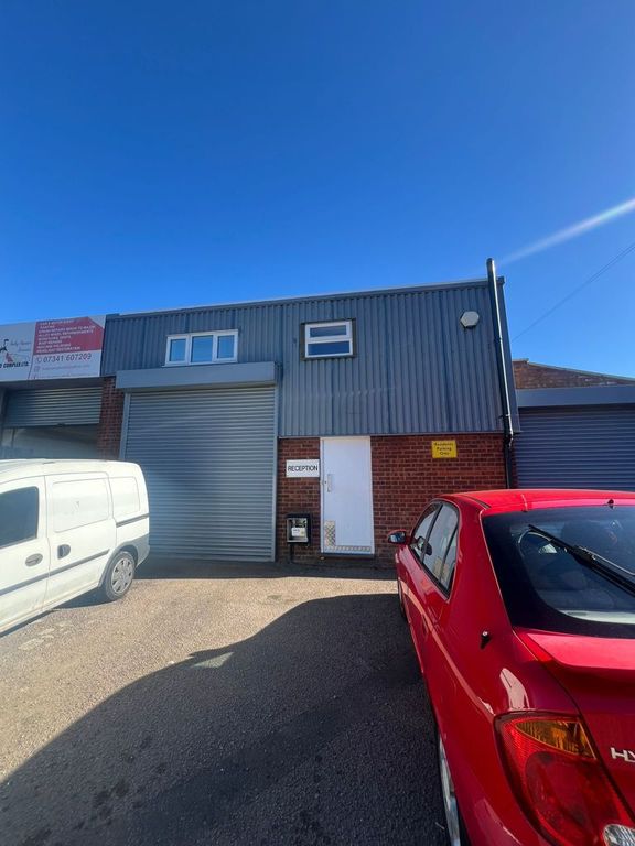 Property photo 1 of 4 Photo 4