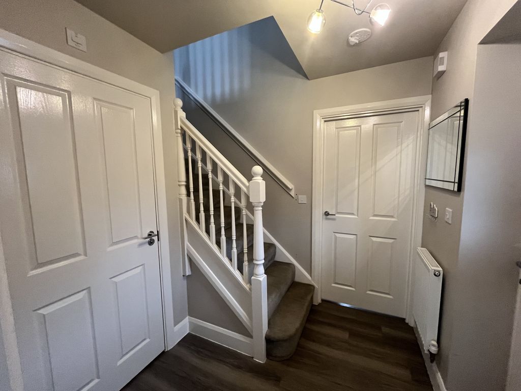 Property photo 3 of 31 Photo 52