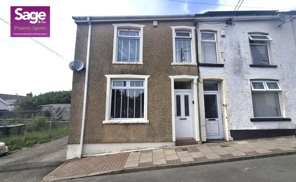 Property photo 1 of 43