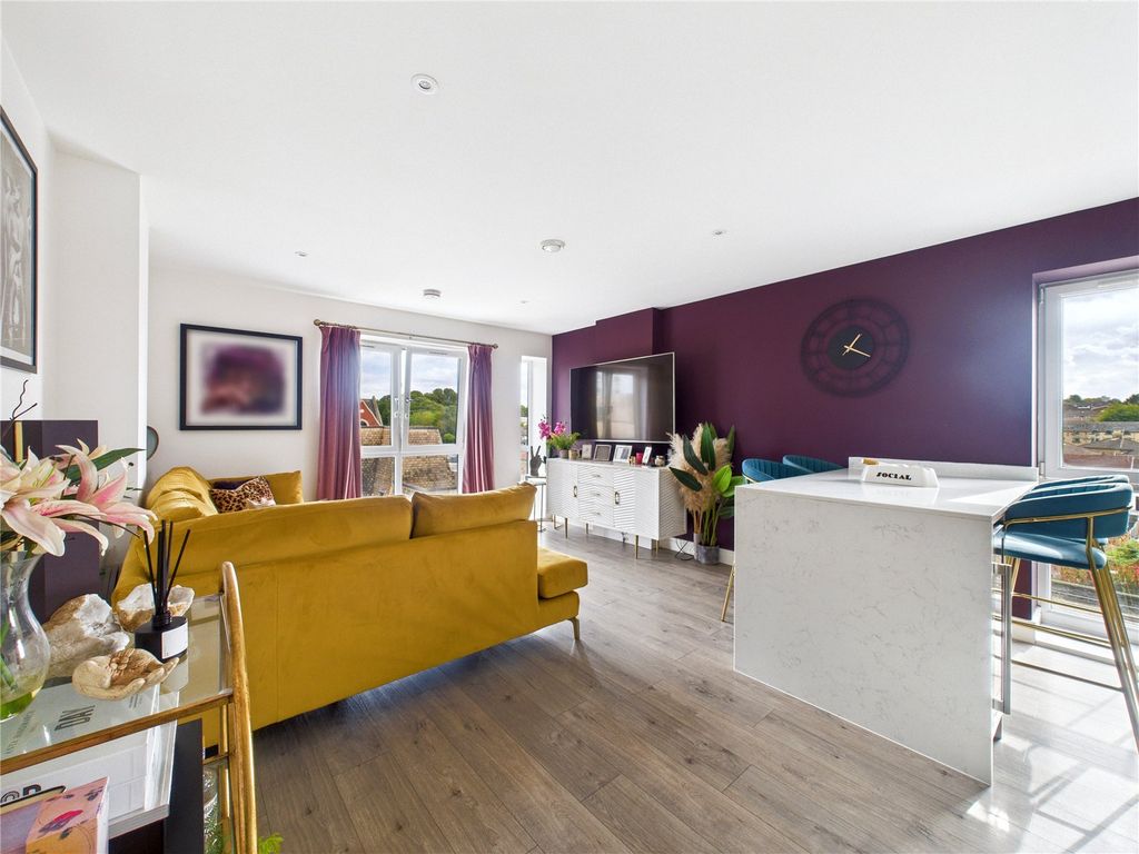 Property photo 2 of 13 Picture No. 04