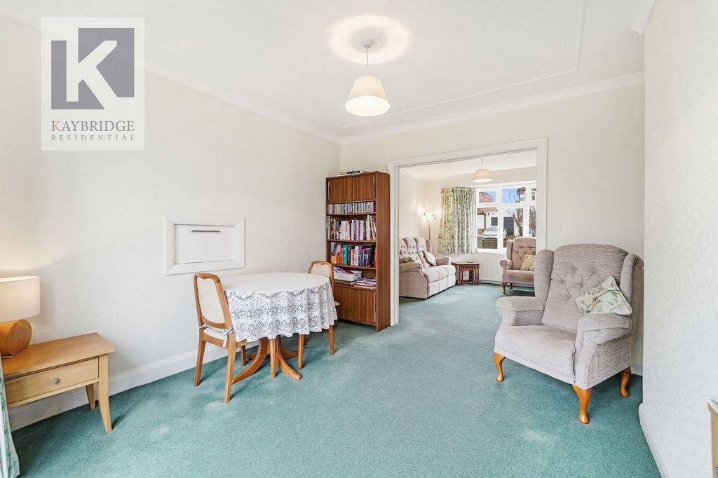 Property photo 2 of 12 Walsingham Gardens, Epsom - Kt19 0Lt