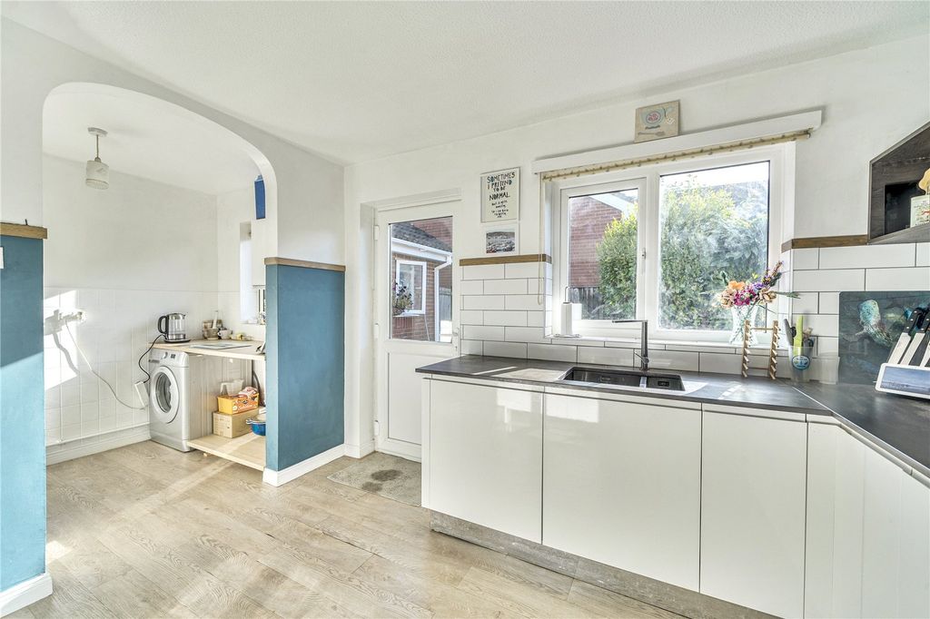 Additional image 4 of 3 bed bungalow for salePinaster Close, Honiton, Devon EX14