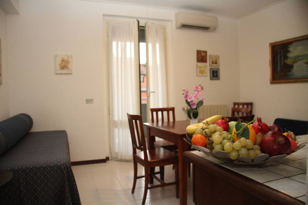 Property photo 2 of 30