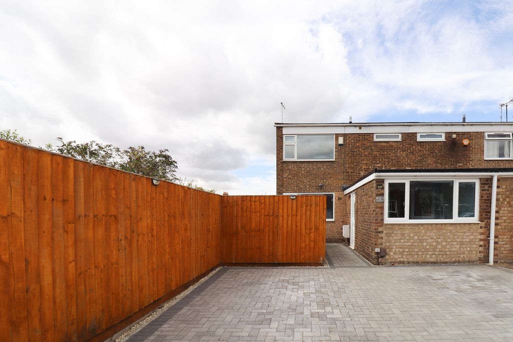 Property photo 1 of 39