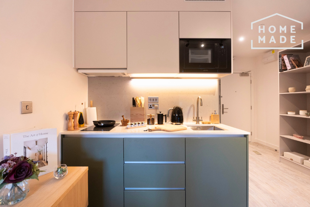 Property photo 2 of 37