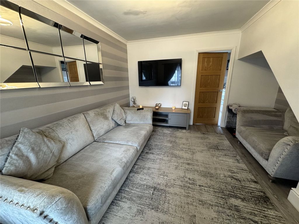 Property photo 2 of 15 Picture No. 24