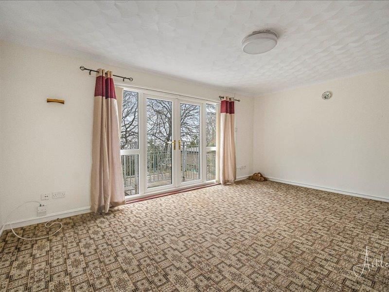 Property photo 3 of 22 Open-Plan Lounge/Dining Room