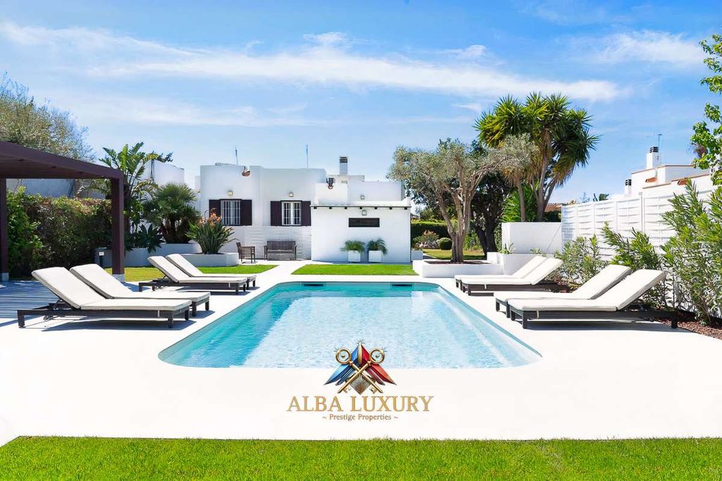 Property photo 2 of 37