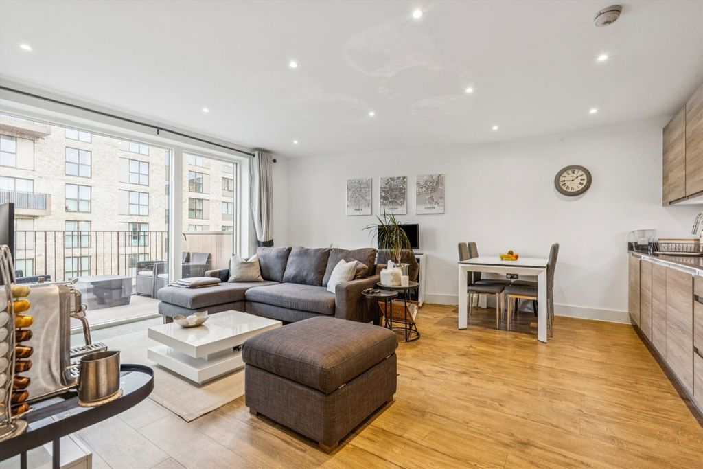 Property photo 2 of 7