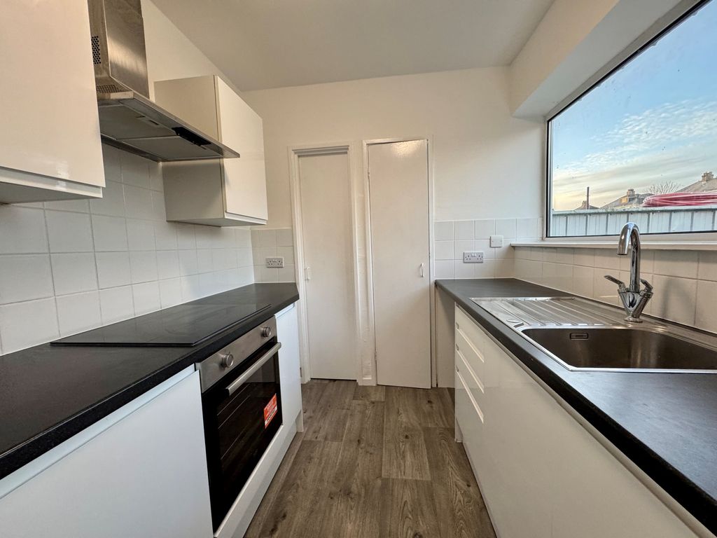 Property photo 3 of 8 Annex