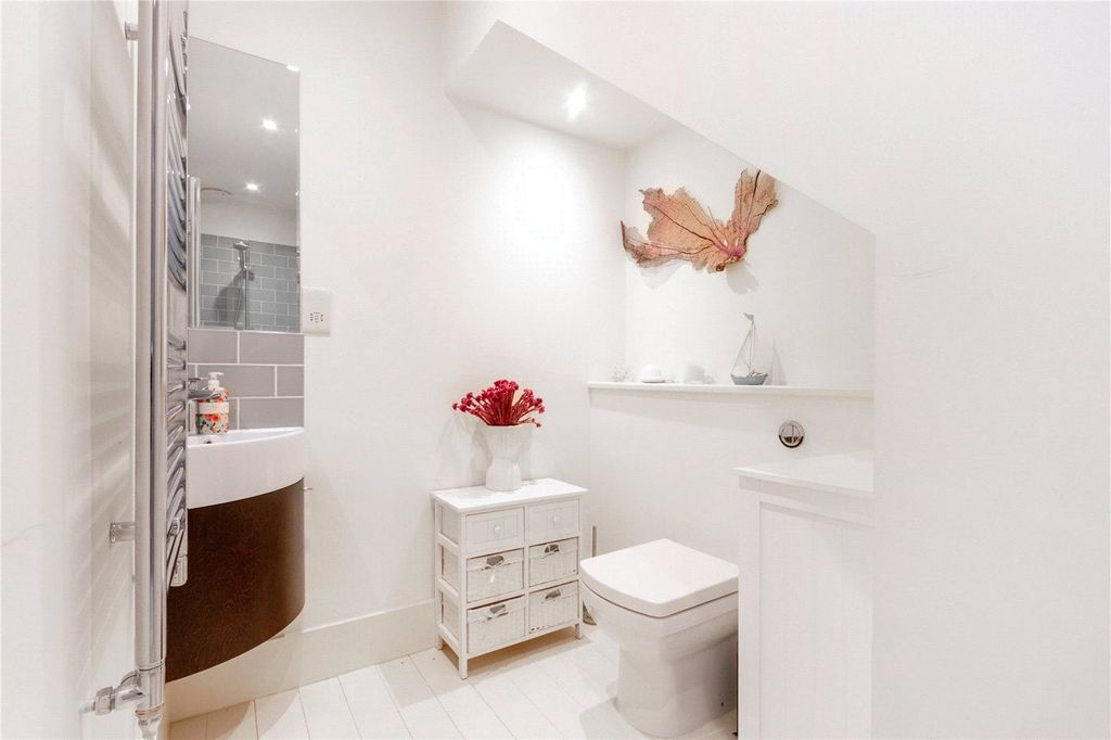 Additional image 7 of 2 bed flat for saleFramfield Road, Mitcham CR4