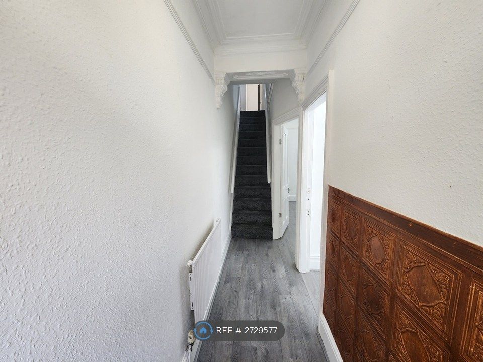 Property photo 3 of 28