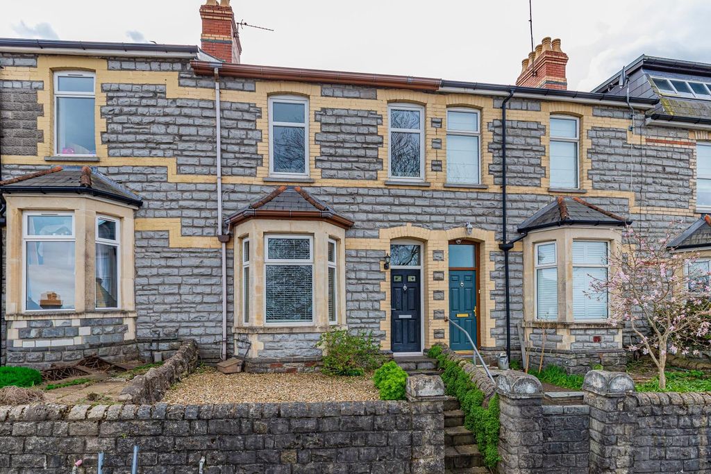 Property photo 3 of 34 Front