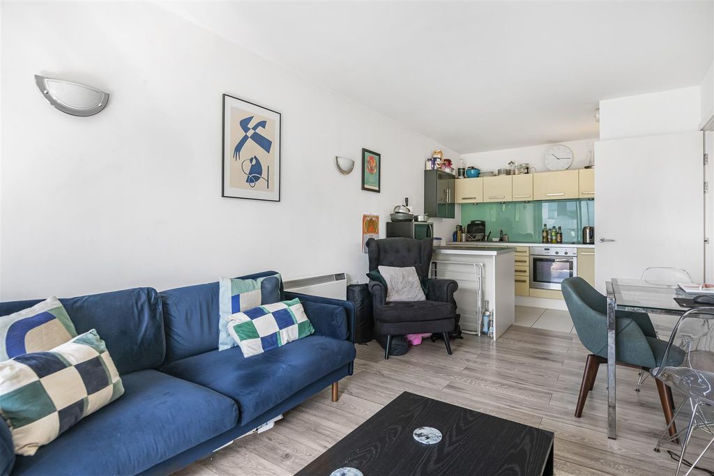 Property photo 2 of 9 13_36882.Jpg