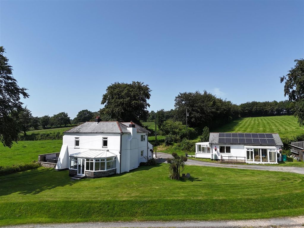 Property photo 1 of 33 The Willows