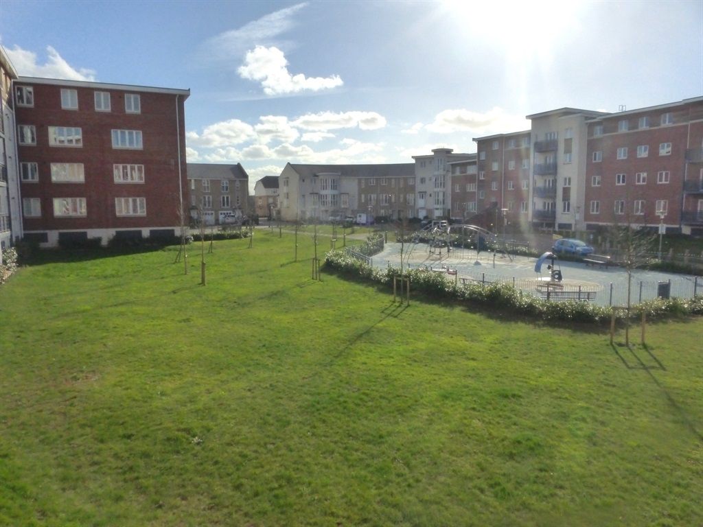 Property photo 3 of 8 Garden