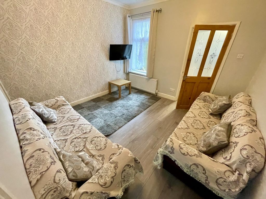 Property photo 3 of 9 5069862