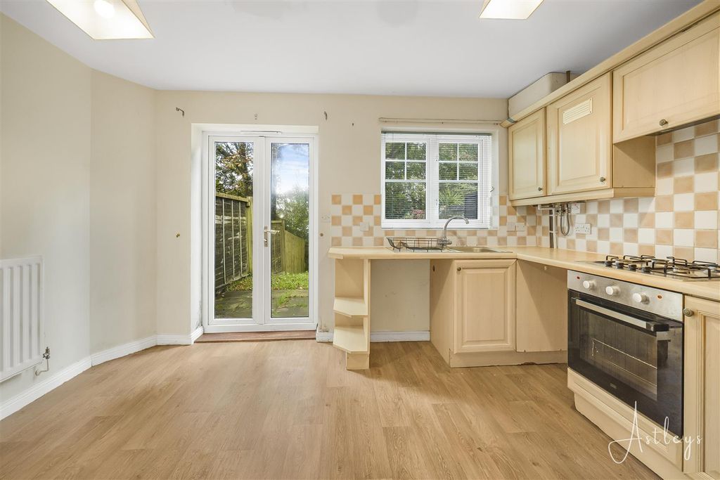 Property photo 2 of 14 Kitchen/Breakfast Room