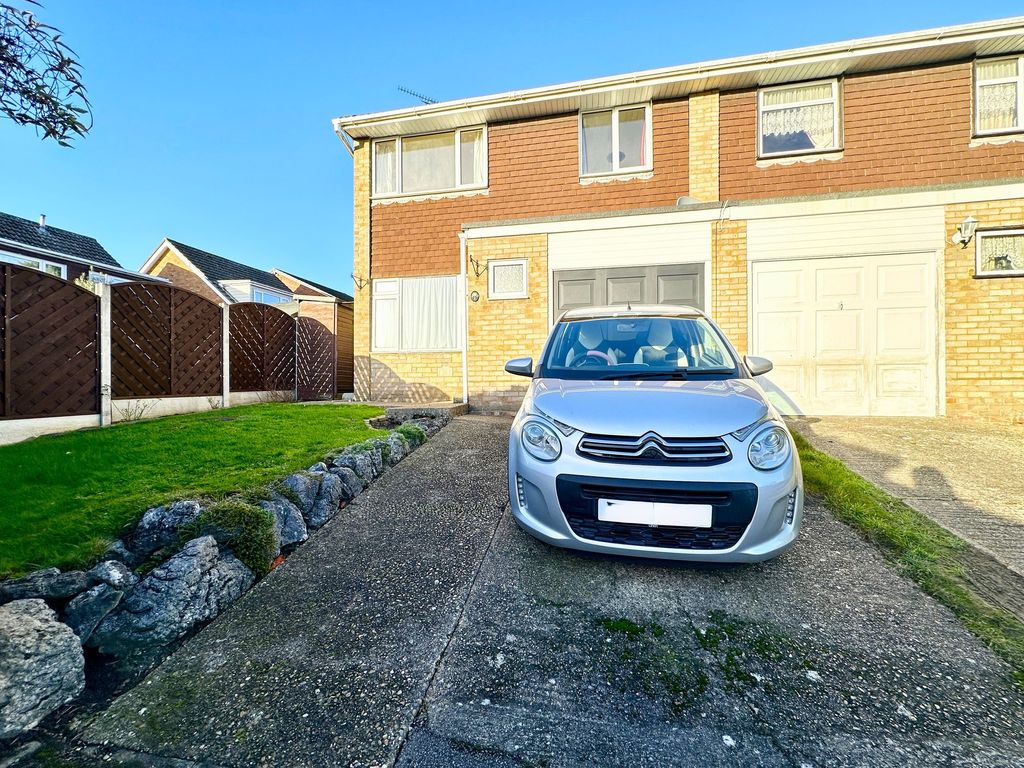 Property photo 1 of 12 Front