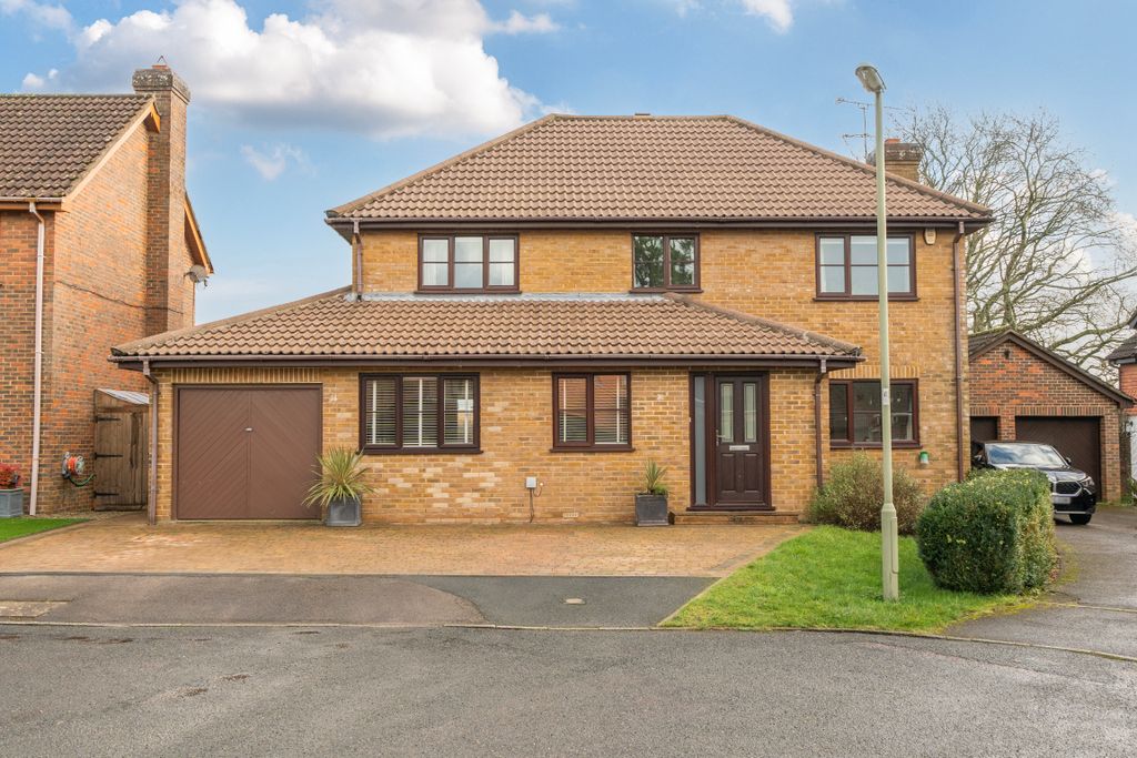 Property photo 1 of 11