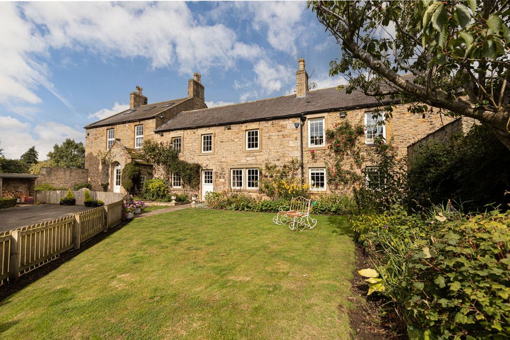 Property photo 1 of 37