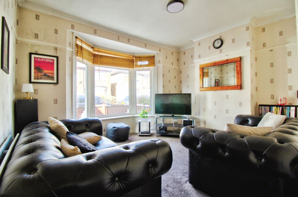 Property photo 2 of 14 12