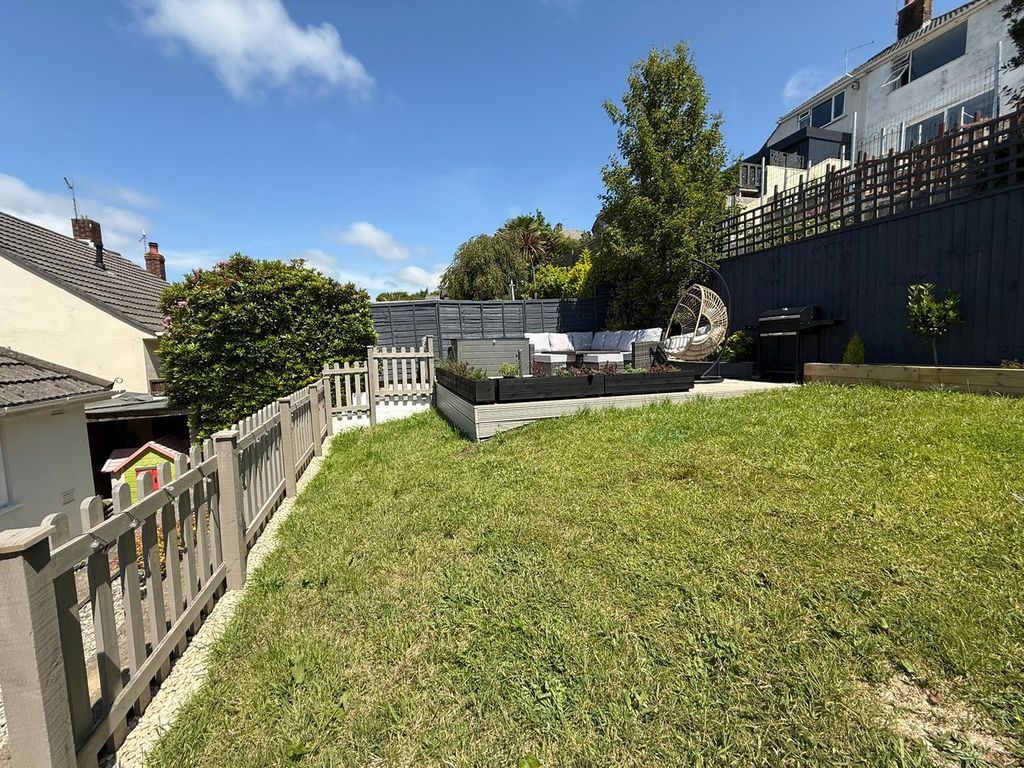 Property photo 2 of 22