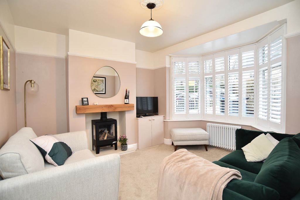 Property photo 3 of 12 4