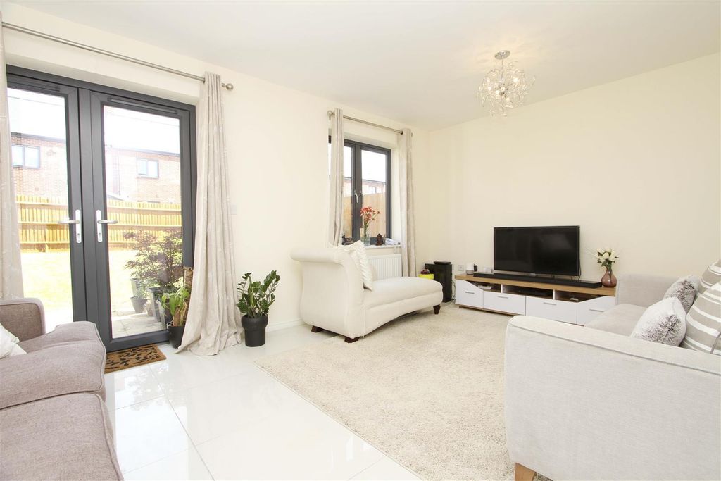 Property photo 2 of 10 Living Area