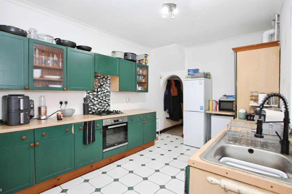 Property photo 2 of 21