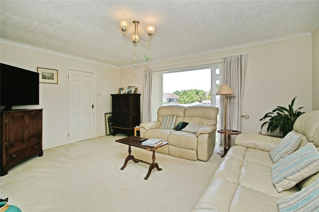 Property photo 2 of 18 Picture No. 19